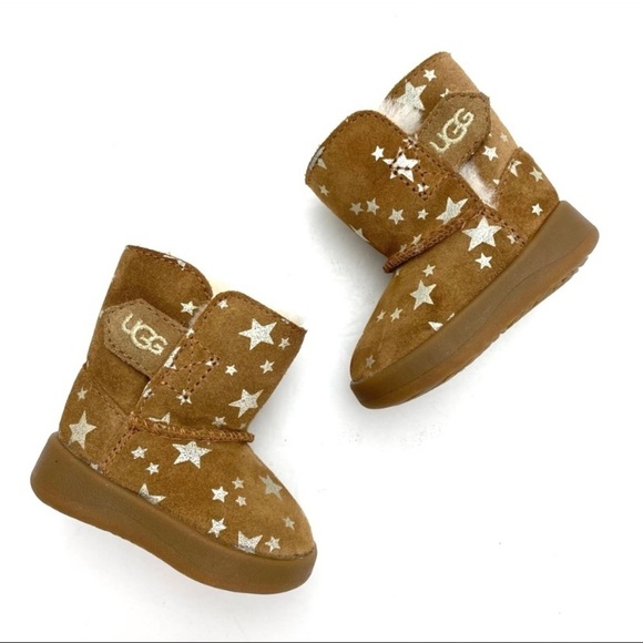 Ugg Unisex-Child Keelan Stars Fashion Fur Boot in Camel Tan - Picture 4 of 12